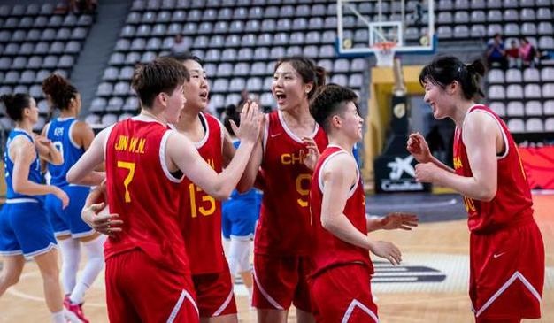 中国女篮对比利时女篮比赛