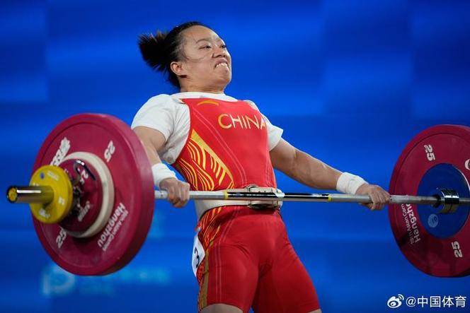 直播:女子举重49公斤级决赛