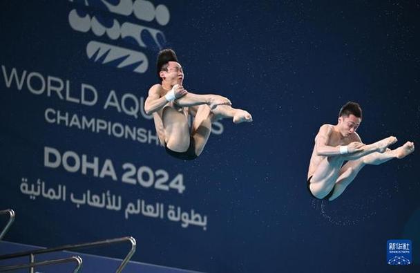 直播:跳水男子双人10米台决赛